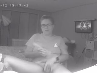 Slutty adoleshent skips detyre shtepie në masturbohem në i rritur film i fshehur kamera