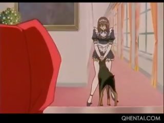 Hentai criadas follando strapon en orgia para su escolar