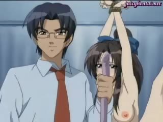 Anime lesbiske deling en stikk og en dildo